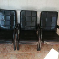 صندلی های انتظار با بنگاهی تمیز بدون خش