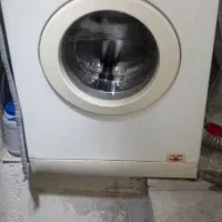 ماشین لباسشویی در حد نو