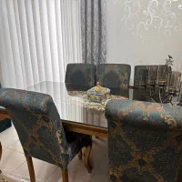 میز نهار خوری با صندلی