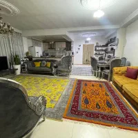 آپارتمان بزرگ و نورگیر