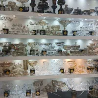 فروشنده خانم