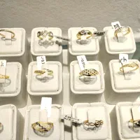 فروش گوشواره و انگشتر مینیمال و بچه گانه