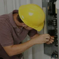 سیم کش ساختمان سیم کشی برق‌کار برقکاری شبانه روز ی|خدمات پیشه و مهارت|تبریز, |دیوار