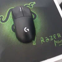 موس Logitech   بی سیم با تمام لوازم و جعبه