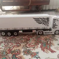 ماشین اسباب بازی ولوو