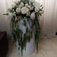 پرده تور گلدوزی شده برند هستش