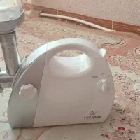 سلام  فروش چرخ گوشت سالم در بافق