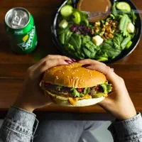 استخدام پیک موتوری نیم شیفت شب با موتور