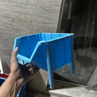 تعدادی پالت پیچ و مهره پلاستیکی در حد نو