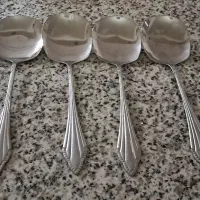 تعدادی قاشق،چنگال ،کفگیر و ملاقه|ظروف سرو و پذیرایی|اصفهان, سپاهان‌شهر|دیوار