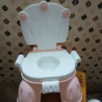صندلی کودک بزرگ  و صندلی یا توالت فرنگی کوچک|اسباب و اثاث بچه|محمدیه-قزوین, |دیوار