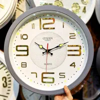 ساعت شب نما