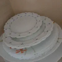 تعدادی ظروف|ظروف سرو و پذیرایی|بندر انزلی, کلیور|دیوار