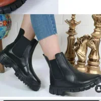 نیم بوت زنانه بغل کش بدون لژ ولژ دار