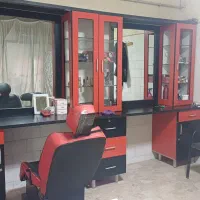 ویترین آرایشگاه|آرایشگاه و سالن‌های زیبایی|کرمانشاه, |دیوار