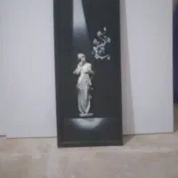 تعدادی تابلوی تزئینی چوبی وچرم ونقاشی