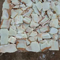 کارگر ساده برای سنگ کوبی وسنگبری