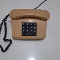 تلفن قدیمی و نوستالژی کرمی