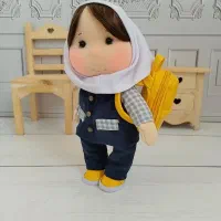 عروسک دانش آموز