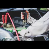 کار در تنظیم موتور و باطری سازی