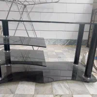 زیر تلویزیون شیشه ای
