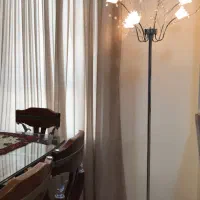 آباژور ایستاده