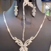 دستبند طلا و جواهر گمشده
