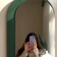 اینه دکوری برای چیدن گل یا لوازم آرایشی و...