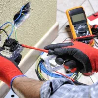 خدمات برق کاری و دوربین مدار بسته