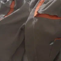 لباس کار گمشده با چند دسته کلید