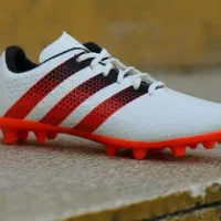 کتونی استوک فوتبال سایز ۴۲