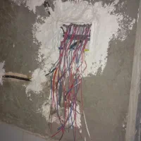 سیم کشی و لوله کشی ساختمان|خدمات پیشه و مهارت|سراوان, |دیوار