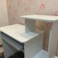 میز کامپیوتر تقریبا نو و تمیز سفید|میز تحریر و کامپیوتر|مشهد, امیریه|دیوار