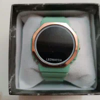 ساعت ال ای دی