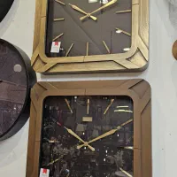 ساعت دیواری مربع چوبی برند