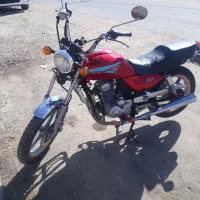 موتور۲۰۰سی بی نامی