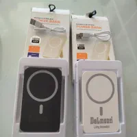 پاور‌بانک 10000 وایرلس در رنگبندی سفید و مشکی