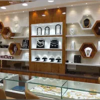 20 متر / طلافروشی / با سابقه و نام آشنا /پارامونت