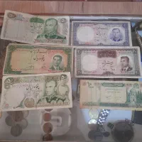 مقداری وسایل بفروش میرسر