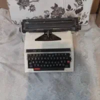 ماشین تایپ خارجی|کلکسیون اشیاء عتیقه|تهران, فردوسی|دیوار