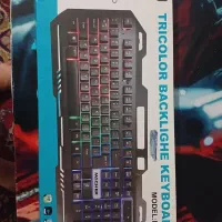 کیبورد چراغدار و دانگل و بازی کامپیوتر