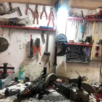 به یک نفر همکار در مغازه تعمیراتی نیازمندیم