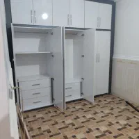 نصب درب چوبی وکابینت کمددیواری وزیرپله ای