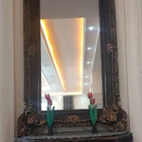 آینه کنسول و پرده