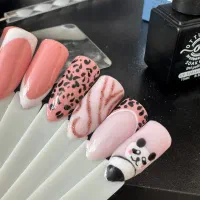 کاشت ناخن فقط ۳۹۹تومن|خدمات آرایشگری و زیبایی|شاهین‌شهر, فیض|دیوار