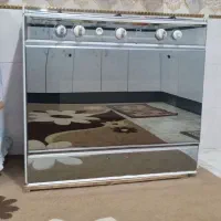 گاز و میز تلویزیون