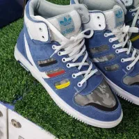 کتونی ساقدار سایز ۴۳ نو نو