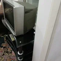 تلوزیون سامسونگ و میز تلویزیون