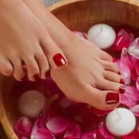 پدیکور کفسابی پا وپارافین ترابی|خدمات آرایشگری و زیبایی|کنگاور, |دیوار