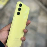 سامسونگ Galaxy A15 نونو چسبای دورش هنوز کنده نشده